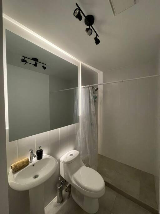 Lovely 1 Bedroom Unit With Free Parking Modra Zone 4 Guatemala Dış mekan fotoğraf